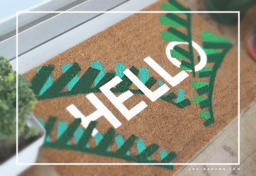 DIY Kokosmatte mit Palmen und Typografie bemalen